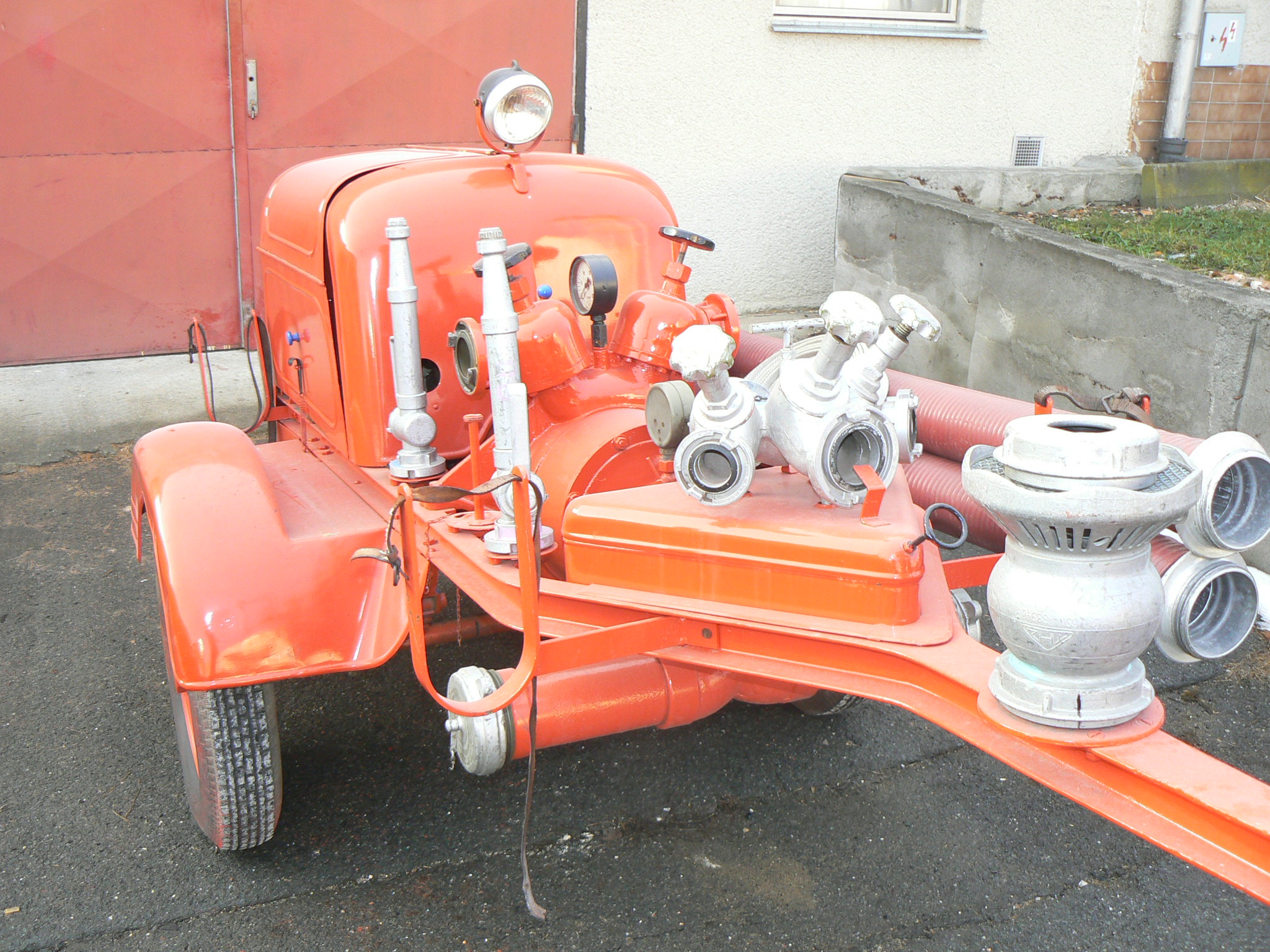 DS 16 - Hasičská motorová stříkačka